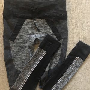 Blanc Noir Leggings